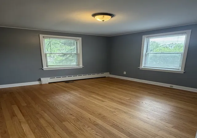 4th image of 1024 S Wolf Rd, Des Plaines, IL 60016 | MLS# 12675459