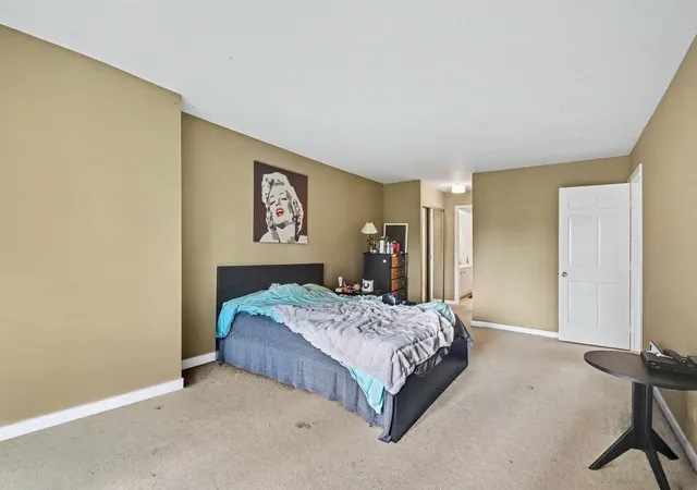 2nd image of 1671 Mission Hls Rd, Northbrook, IL 60062