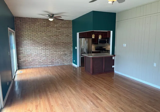 4th image of 71 Mariner Ln, Fox Lake, IL 60020