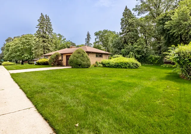 4th image of 254 Wing Park Blvd, Elgin, IL 60123 | MLS# 12677316