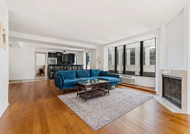 5th image of 40 E Delaware Pl #1502, Chicago, IL 60611 | MLS# 12678336