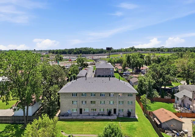 Photo 3 of Condo for sale at 8836 Amelia Ct #1A, Justice, IL 60458 | MLS# 12679166 | Listing updated on 2026-09-27
