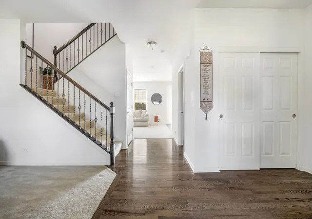 Photo 4 of Single family home for sale at 103 Chesterton Dr, Volo, IL 60020 | MLS# 12679355 | Listing updated on 2026-09-07