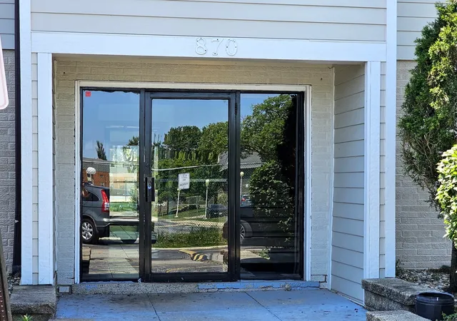 2nd image of 870 E Old Willow Rd E #259, Prospect Heights, IL 60070 | MLS# 12681749