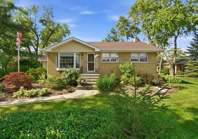 5th image of 24 W 168Th St, South Holland, IL 60473 | MLS# 12681999