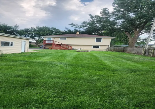 9th image of 420 Robinhood Dr, Aurora, IL 60505 | MLS# 12682495