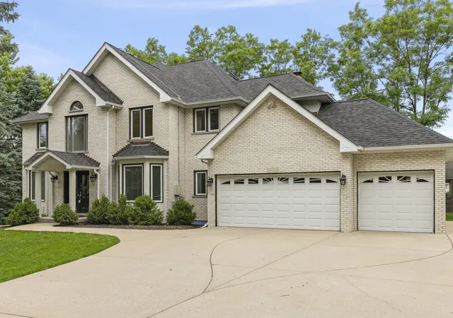 Photo 1 of Single family home for sale at 16w374 94th Street, Burr Ridge, IL 60527 | MLS# 12684298 | Listing updated on 2026-09-07