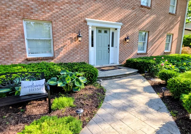 3rd image of 5461 Blackthorn Dr, Rockford, IL 61107 | MLS# 12684953