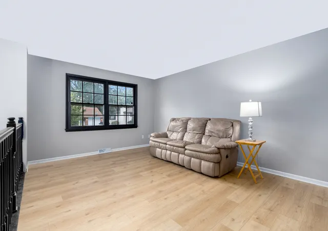 2nd image of 612 Westnedge Rd, Joliet, IL 60435 | MLS# 12685127