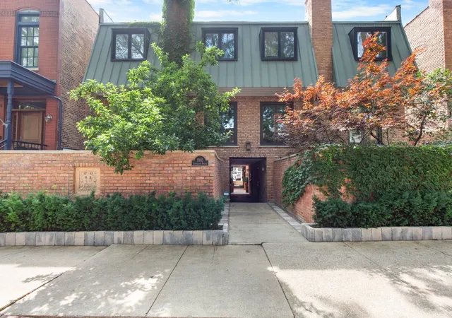 Photo 1 of Sale Pending at 1912 N Cleveland Ave #B, Chicago, IL 60614 | MLS# 12685749 | Listing updated on 2026-09-25