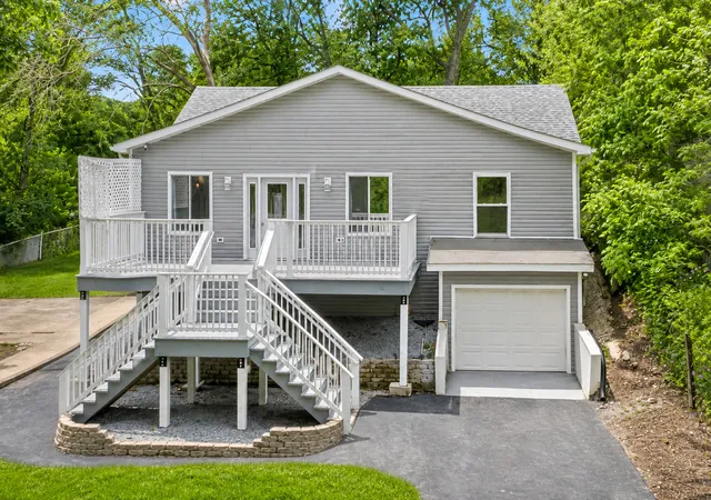 Photo 1 of Single family home for sale at 15332 Kenton Ave, Oak Forest, IL 60452 | MLS# 12686921 | Listing updated on 2026-09-24