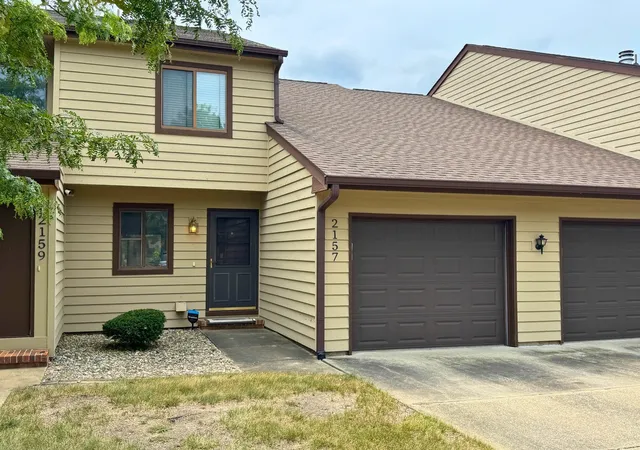 2nd image of 2157 Harbortown Cir #2157, Champaign, IL 61821 | MLS# 12687084