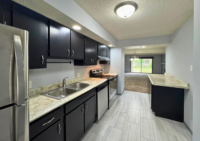 4th image of 2157 Harbortown Cir, Champaign, IL 61821