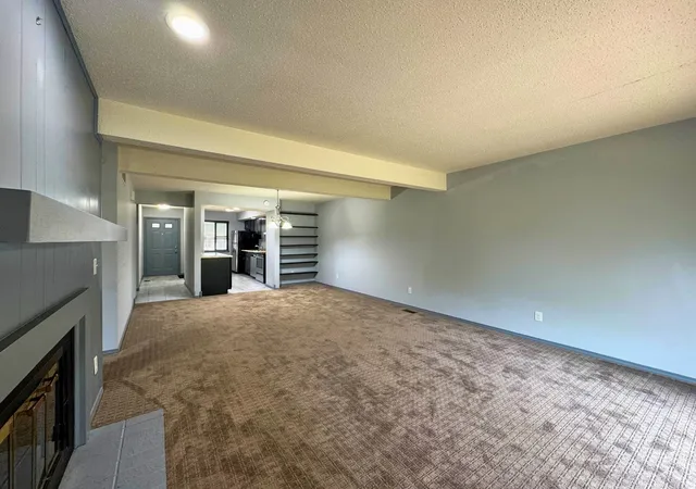 5th image of 2157 Harbortown Cir, Champaign, IL 61821