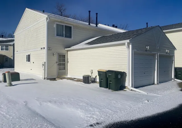 Photo 2 of Townhouse for sale at 530 Meadow Green Ln #530, Round Lake Beach, IL 60073 | MLS# 12687211 | Listing updated on 2026-08-18