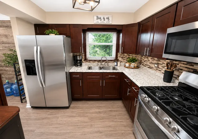 Photo 4 of Condo for sale at 7101 98th Street #301, Chicago Ridge, IL 60415 | MLS# 12687519 | Listing updated on 2026-08-30
