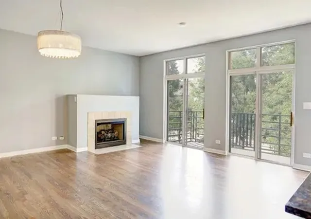 Photo 3 of Condo for sale at 1033 E 46th Street #406, Chicago, IL 60653 | MLS# 12687922 | Listing updated on 2026-08-25