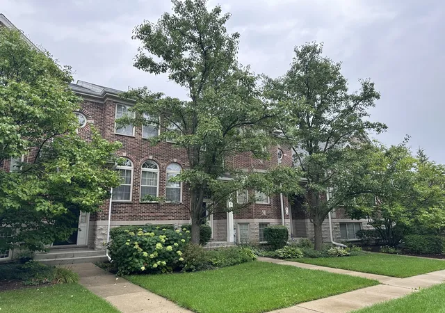 1st image of 613 Prestwick Ln, Wheeling, IL 60090 | MLS# 12688362