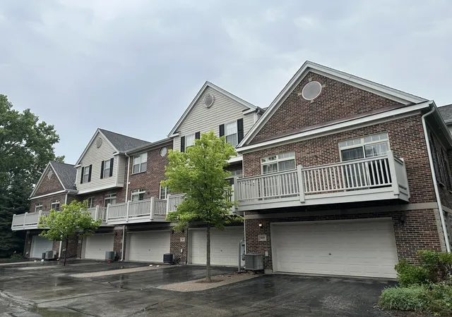2nd image of 613 Prestwick Ln, Wheeling, IL 60090 | MLS# 12688362