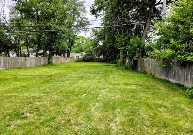 12th image of 2601 W John St, Champaign, IL 61821 | MLS# 12688999