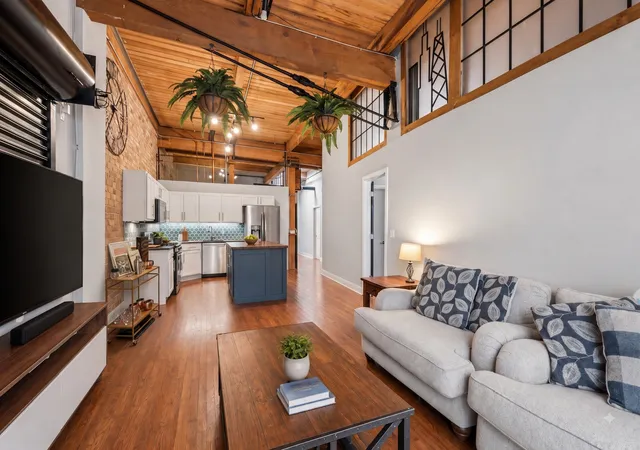 Photo 3 of Condo for sale at 420 W Ontario St #410, Chicago, IL 60654 | MLS# 12689805 | Listing updated on 2026-08-18