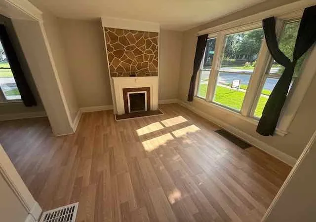 Photo 2 of Single family home for sale at 1603 Arlington Ave, Davenport, IA 52803 | MLS# 12690190 | Listing updated on 2026-10-21