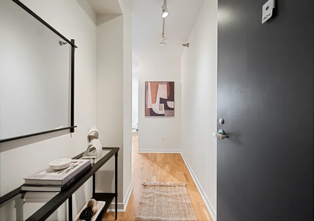 3rd image of 200 W Grand Ave #804, Chicago, IL 60654 | MLS# 12691325