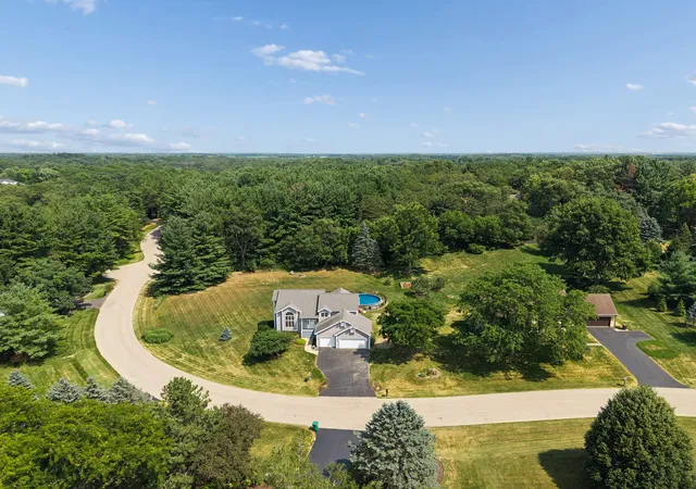 Photo 3 of Single family home for sale at 539 Creekview Ln, Rockford, IL 61114 | MLS# 12691662 | Listing updated on 2026-08-26