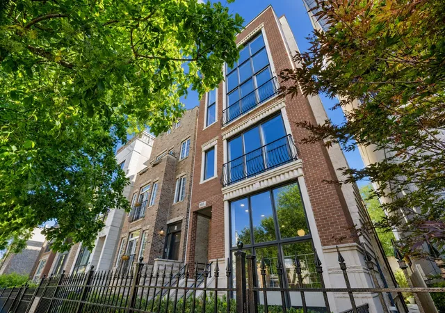 1st image of 853 N Wood St #1, Chicago, IL 60622 | MLS# 12691701