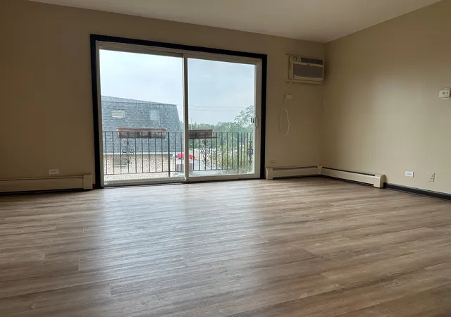 Photo 2 of Condo for sale at 1321 N Baldwin Ct #3A, Palatine, IL 60074 | MLS# 12691977 | Listing updated on 2026-08-25