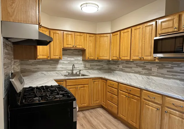 Photo 4 of Condo for sale at 1321 N Baldwin Ct #3A, Palatine, IL 60074 | MLS# 12691977 | Listing updated on 2026-10-20
