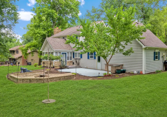Photo 2 of Single family home for sale at 2094 Running Deer Ln, Freeport, IL 61032 | MLS# 12692321 | Listing updated on 2026-08-25