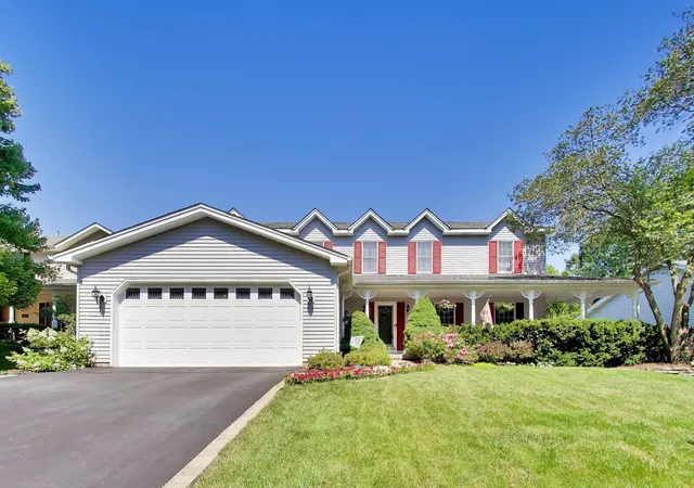 2nd image of 1871 Allen Dr, Geneva, IL 60134 | MLS# 12692384