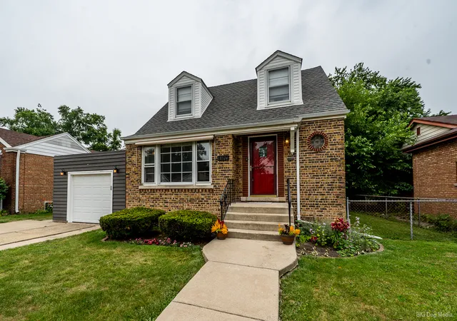 2nd image of 18524 Gladville Ave, Homewood, IL 60430 | MLS# 12692580