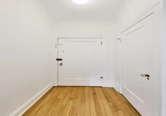 4th image of 408 Ridge Ave, Evanston, IL 60202