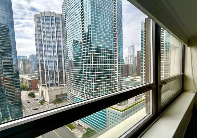 Photo 3 of Condo for sale at 400 E Ohio St #2504, Chicago, IL 60611 | MLS# 12692946 | Listing updated on 2026-09-03