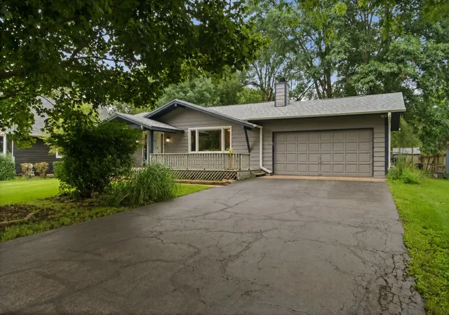 2nd image of 1225 Winaki Trl, Algonquin, IL 60102 | MLS# 12693290