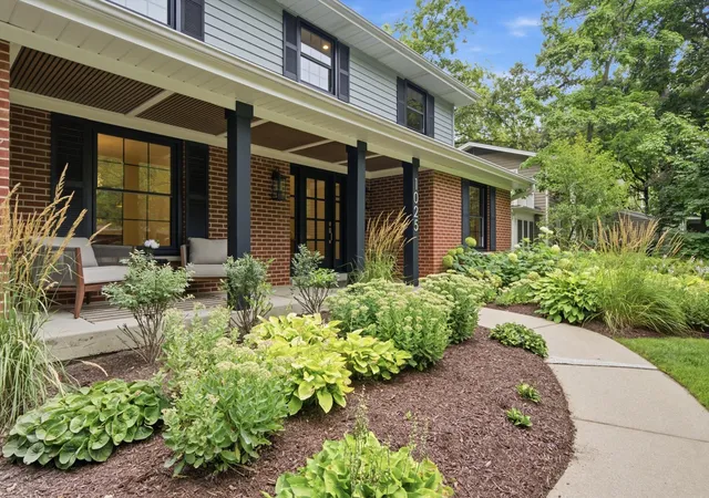 2nd image of 1025 Elizabeth Ave, Naperville, IL 60540 | MLS# 12693305