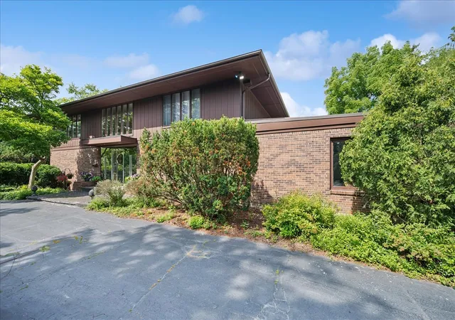 2nd image of 201 Aspen Ln, Highland Park, IL 60035 | MLS# 12693363