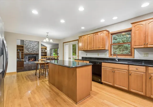 Photo 3 of Single family home for sale at 1056 Fox Valley Dr, Aurora, IL 60504 | MLS# 12693796 | Listing updated on 2026-08-28