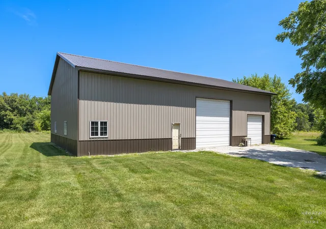 3rd image of 2802 N Ringwood Rd, Mc Henry, IL 60050 | MLS# 12694463