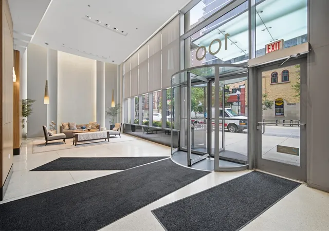 3rd image of 100 E 14Th St #1209, Chicago, IL 60605 | MLS# 12694489