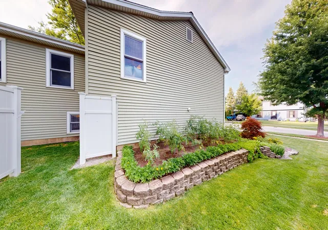 47th image of 1201 S 10th St, St. Charles, IL 60174 | MLS# 12694618