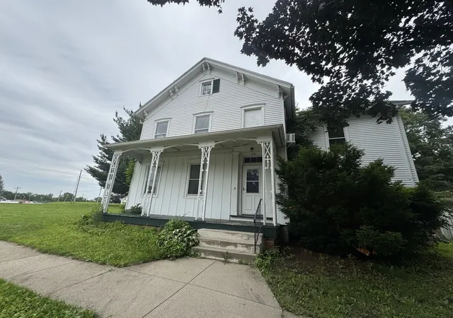 Photo 2 of Single family home for sale at 204 S Main St, Sheffield, IL 61361 | MLS# 12695502 | Listing updated on 2026-08-27