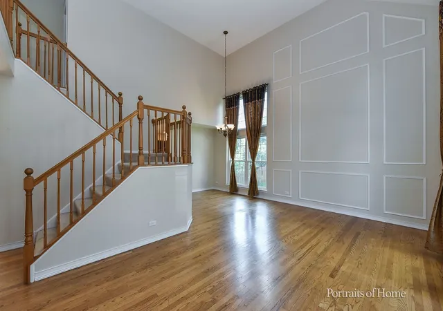 2nd image of 1302 Dunbarton Dr, Aurora, IL 60502 | MLS# 12695716