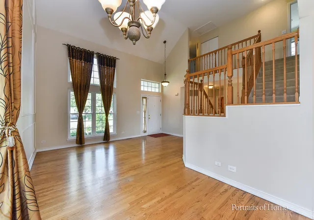 4th image of 1302 Dunbarton Dr, Aurora, IL 60502 | MLS# 12695716
