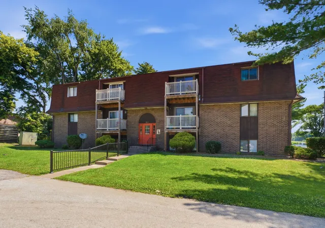 1st image of 1299 48th Ave #4, East Moline, IL 61244 | MLS# 12695766