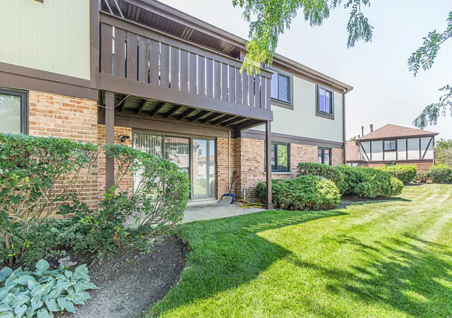 3rd image of 1538 Springview Ct #A1, Wheeling, IL 60090 | MLS# 12696114