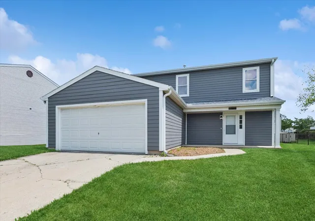 Photo 1 of Single family home for sale at 20033 S Rosewood Dr, Frankfort, IL 60423 | MLS# 12696294 | Listing updated on 2026-08-23