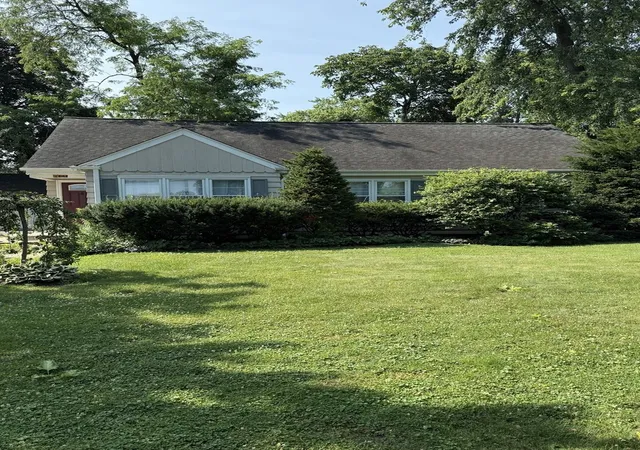 1st image of 47 W Algonquin Rd, Des Plaines, IL 60016 | MLS# 12696487